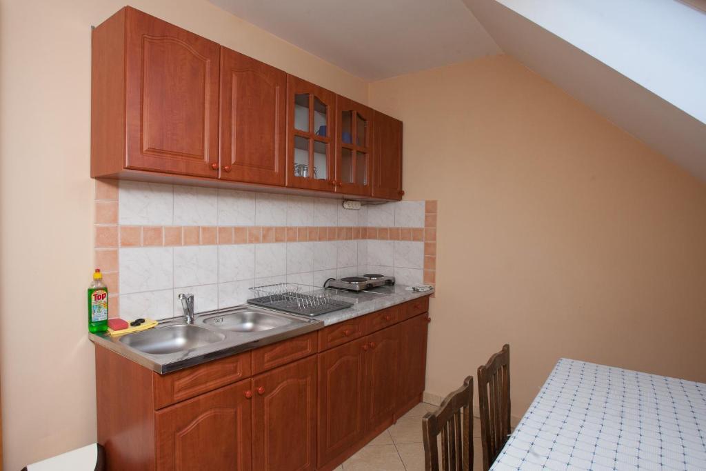 Paratlan Apartmanhaz Szilvásvárad Zimmer foto